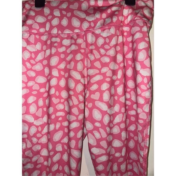 Crown & Ivy Pull-On Leggings Plus Size XL Pink Animal Print - Picture 2 of 4